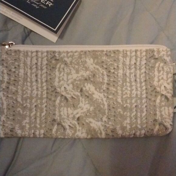 Sloane Ranger   - Picture 5 of 5